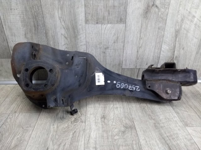MAZDA TD1328250C Цапфа (поворотный кулак) задний левый в наличии Киев