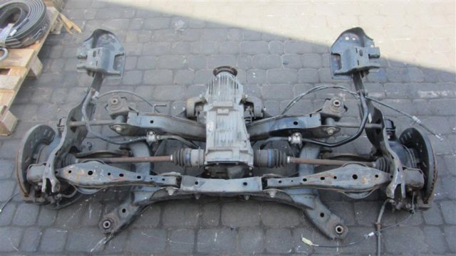 Балка задней подвески, подрамник TD132880XB MAZDA