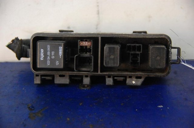 Многофункциональное реле UM4667730 MAZDA