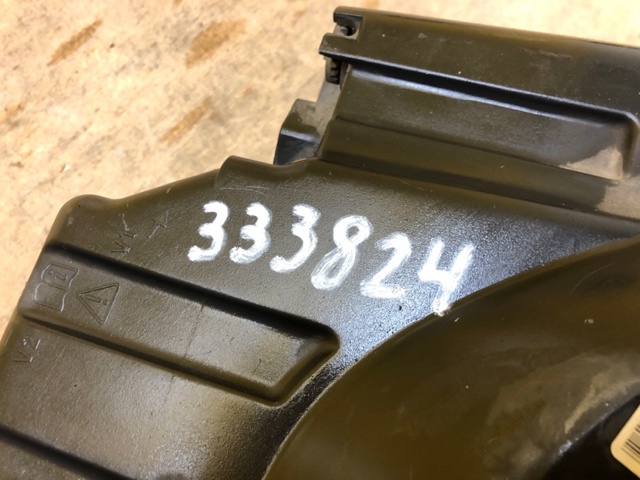 LAND ROVER XBC500402 Фара правая в наличии Николаев