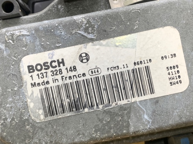 MAZDA Z60215025D Диффузор вентилятора в сборе с мотором и крыльчаткой в наличии Житомир