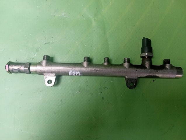 Топливная рампа 0445214024 RENAULT