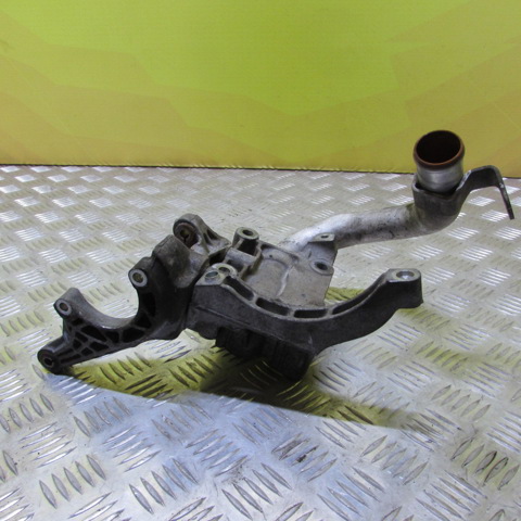 Кронштейн компрессора кондиционера 059145169BL VAG