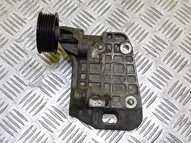 059903143AJ VAG Кронштейн генератора купить в Винница