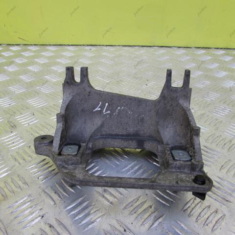 RENAULT 112228161R Кронштейн подушки КПП в наличии Черновцы