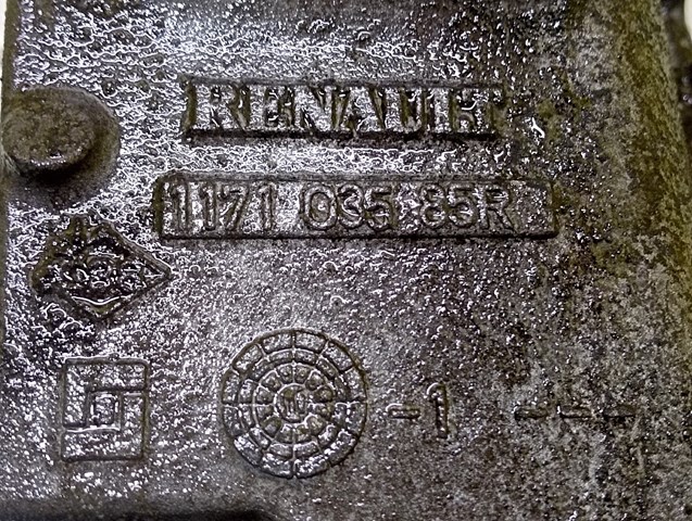 117103585R RENAULT Кронштейн генератора купить в Киев