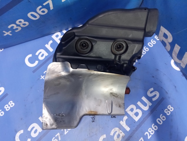 13717577448 BMW Корпус воздушного фильтра правый купить в Черновцы