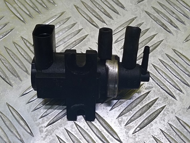 VAG 1J0906627C Клапан соленоид регулирования заслонки EGR в наличии Тернополь