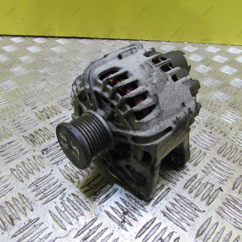 Автомобильный генератор 231008633R RENAULT