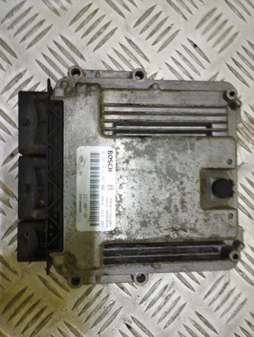 Компьютер двигателя 237100718R RENAULT