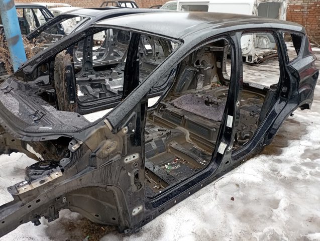 2400803 FORD Боковина кузова правая купить в Кривой Рог