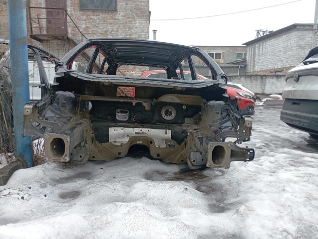FORD 2400803 Боковина кузова правая в наличии Днепр