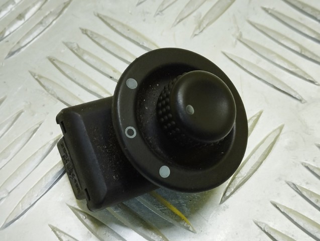 Регулятор зеркал 255704649R RENAULT