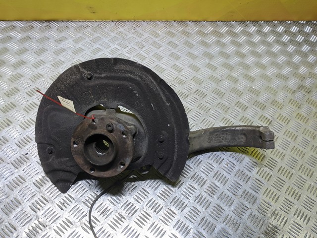 Кулак поворотный передний левый 31216869869 BMW