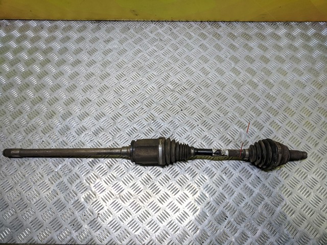 Полуось передняя, правая 31607622884 BMW