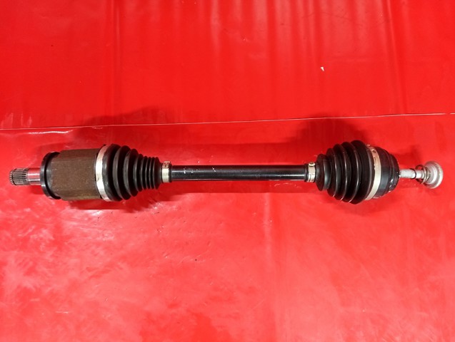 Полуось передняя левая 31608675013 BMW