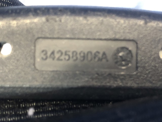 VOLVO 31675956 Ремень безопасности задний в наличии Украина