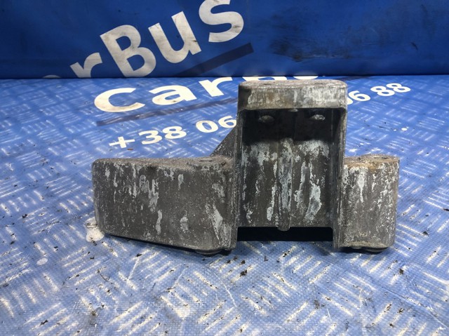 31686306 VOLVO Кронштейн подушки (опоры) двигателя правой купить в Полтава