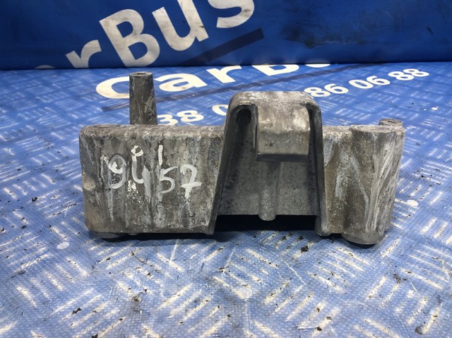 VOLVO 31686307 Кронштейн подушки (опоры) двигателя левой в наличии Запорожье