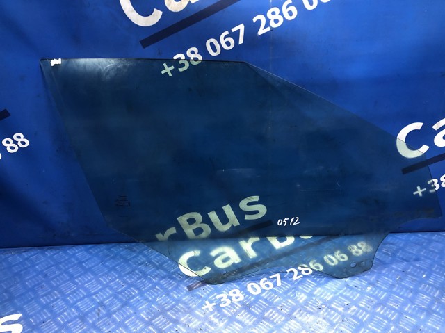 Стекло пассажирской двери 31688227 VOLVO
