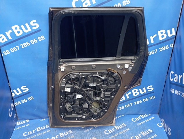 Задняя правая дверь 31698773 VOLVO