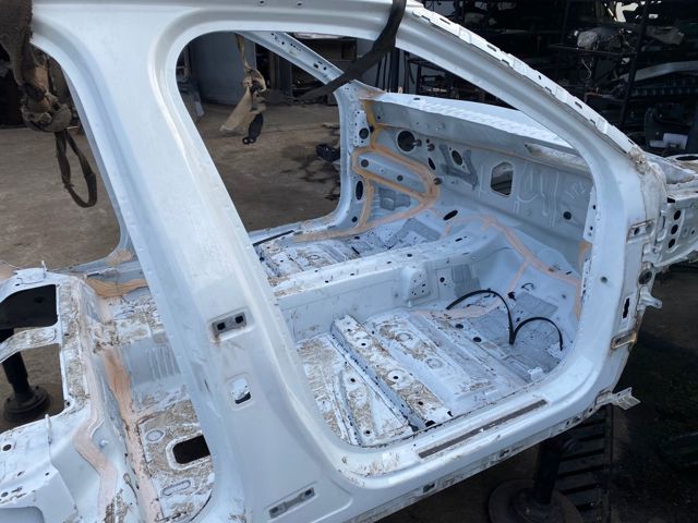 32234133 VOLVO Крыло заднее левое купить в Львов