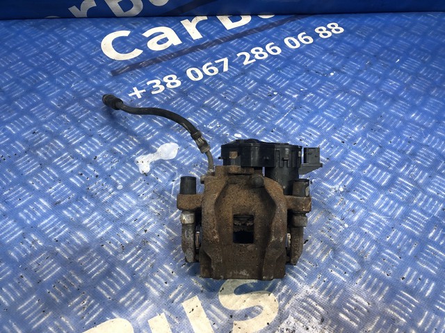 Суппорт тормозной задний правый 32300771 VOLVO