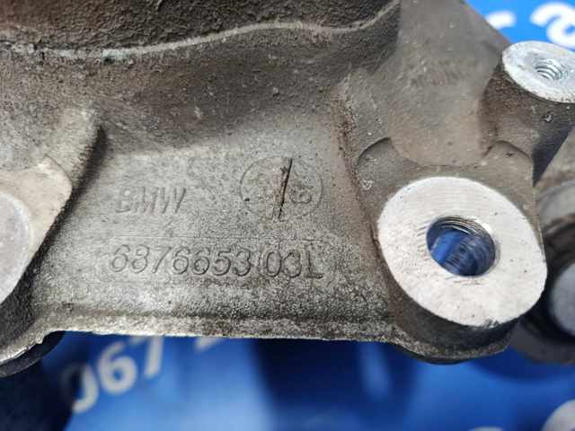 Цапфа левая 33306876651 BMW