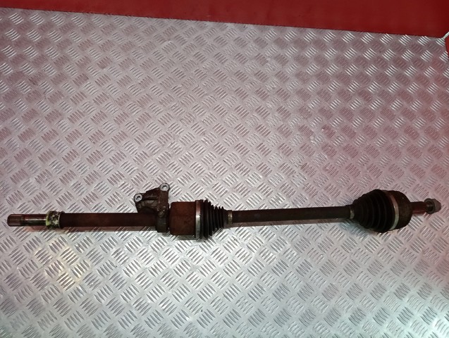 Полуось передняя, правая 391002176R RENAULT