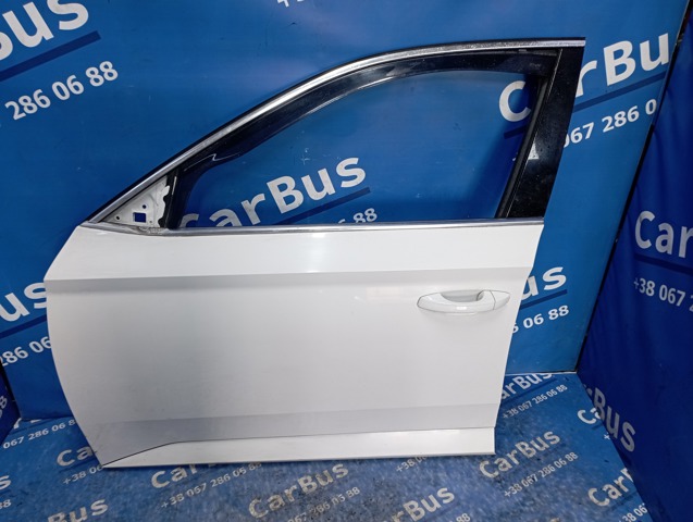 Водительская дверь 3V0831055B VAG
