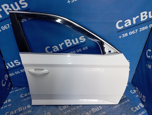 Пассажирская передняя дверь 3V0831056B VAG