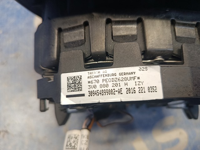 VAG 3V0880201H Подушка безопасности водителя в наличии Каменское