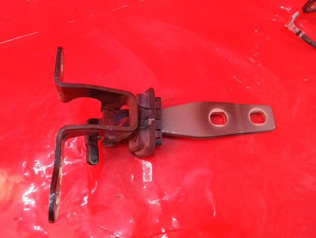 Шарнир крышки багажника 41627298704 BMW