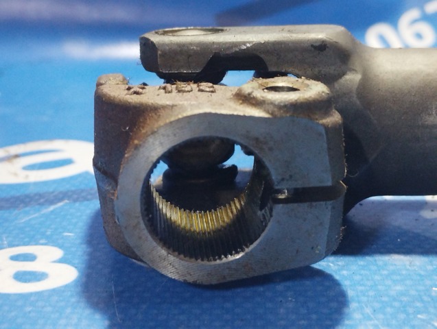 NISSAN 48080BA60A Вал рулевой колонки в наличии Ирпень