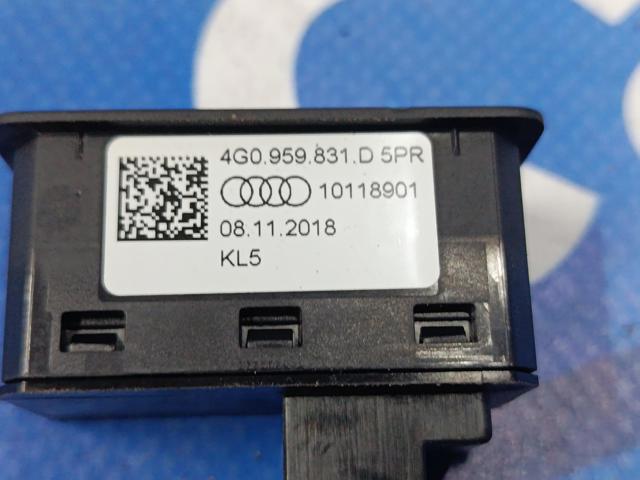 4G0959831D Кнопка привода замка багажника купить Украина