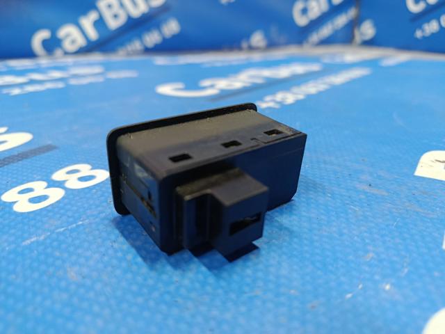 4G0959831D VAG Кнопка привода замка багажника купить в Николаев