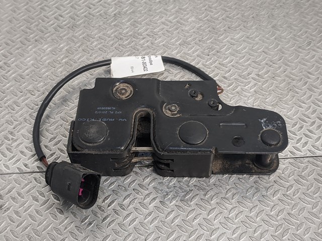 Замок крышки капота 4L0823509 VAG