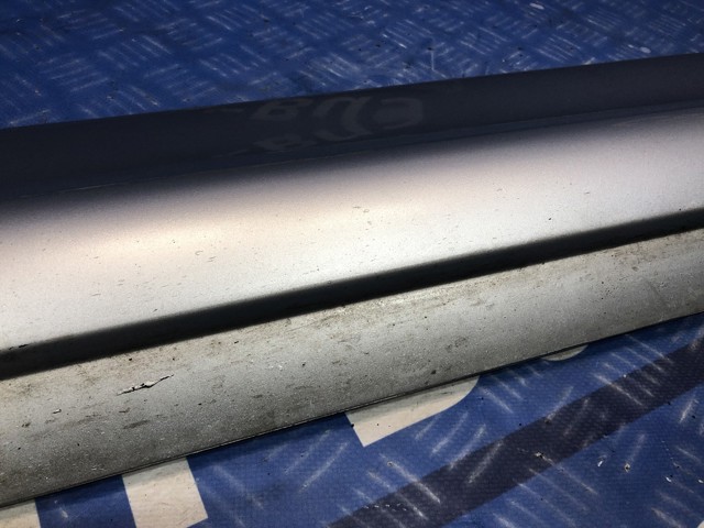 VAG 4L0853970FGRU Молдинг двери задней правой нижний в наличии Чернигов