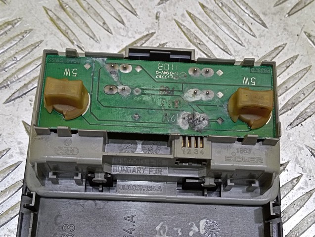 VAG 4L0947164A в наличии Запорожье
