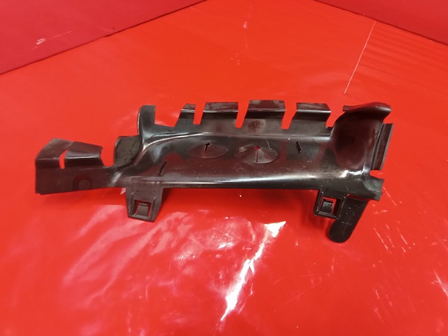 4M0121283CB VAG Верхний дефлектор радиатора купить в Кривой Рог