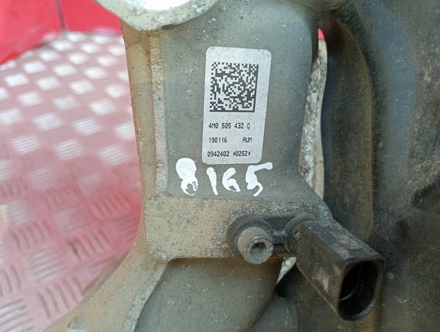 VAG 4M0505432Q Цапфа задняя правая в наличии Украина