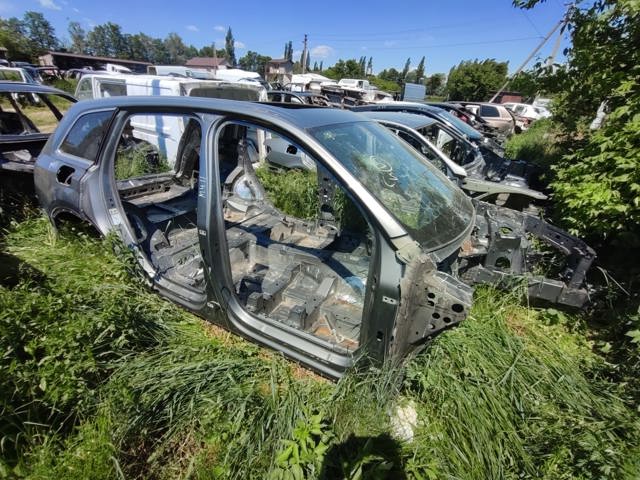 Крыло правое заднее 4M0809838 VAG