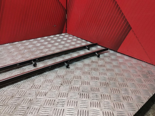 VAG 4M0860022C3Q7 Рейлинг крыши правый в наличии Каменское