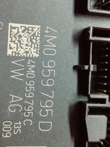 VAG 4M0959795G Блок комфорта задней двери в наличии Харьков
