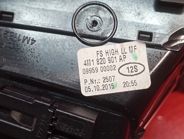 VAG 4M1820901AP6PS Решетка вентиляции салона на "торпедо" левая в наличии Львов