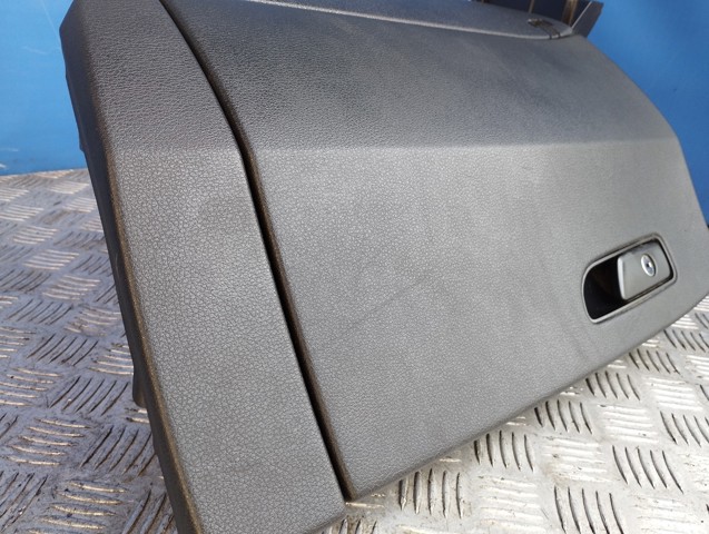 Бардачок 4M1857035R24A VAG