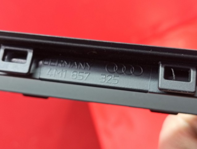 VAG 4M18573256PS в наличии Сумы