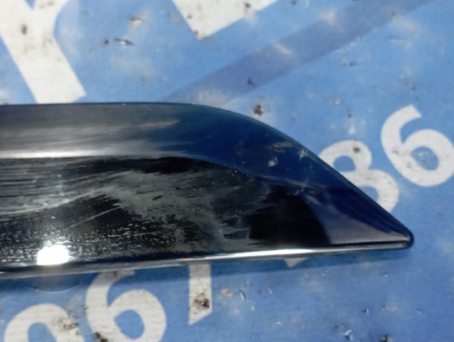 Молдинг заднего бампера, правый 51128074020 BMW