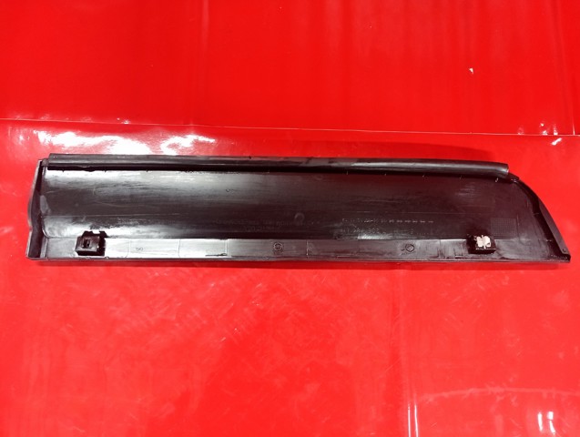 51137205781 BMW Молдинг двери задней левой нижний купить в Чернигов