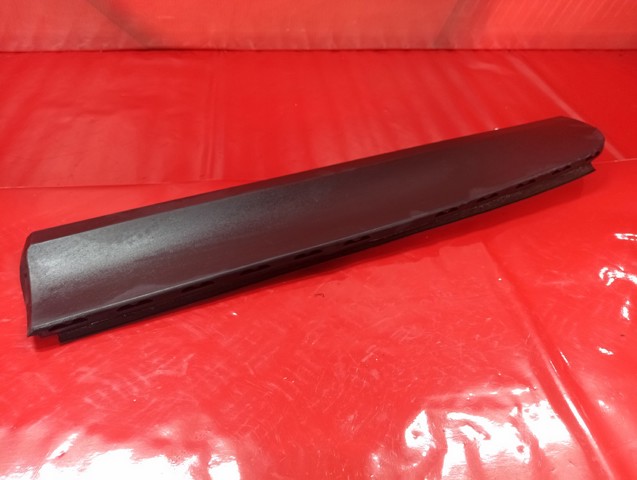 51137205781 BMW Молдинг двери задней левой нижний купить в Каменское